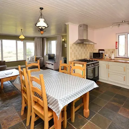335 - Holiday home *